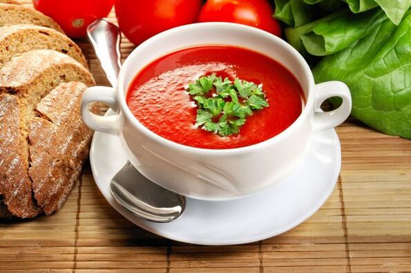 منوی رژیم غذایی نوشیدنی را می توان با سوپ گوجه فرنگی متنوع کرد