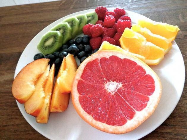 میوه ها و انواع توت ها برای رژیم غذایی مورد علاقه شما